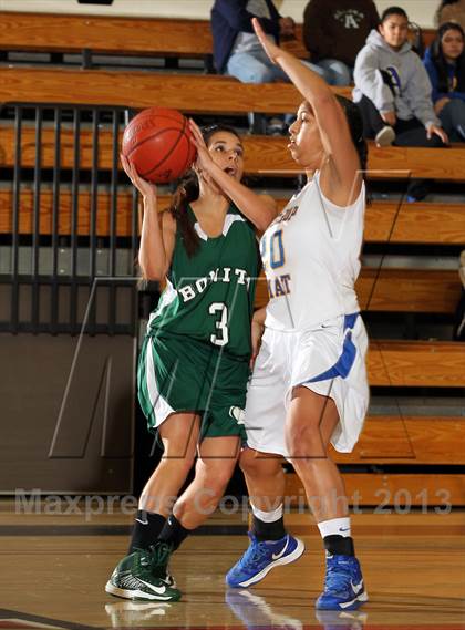 Thumbnail 2 in Bishop Amat vs Bonita (SoCal Shootout) photogallery.