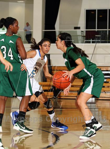 Thumbnail 1 in Bishop Amat vs Bonita (SoCal Shootout) photogallery.