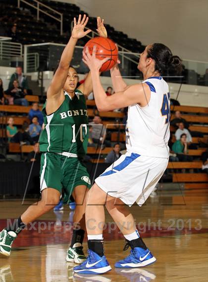 Thumbnail 3 in Bishop Amat vs Bonita (SoCal Shootout) photogallery.