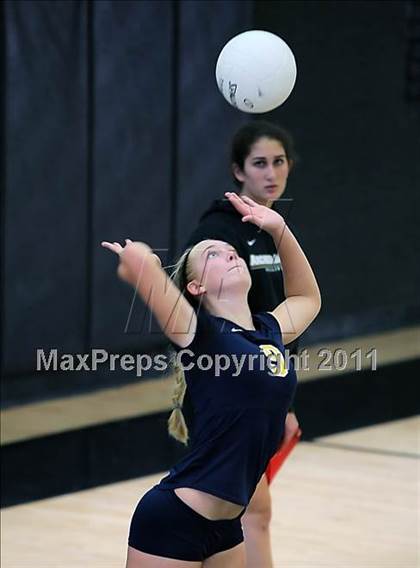 Thumbnail 2 in Oak Ridge vs. Santa Ynez (Archbishop Mitty Invitational Tournament) photogallery.