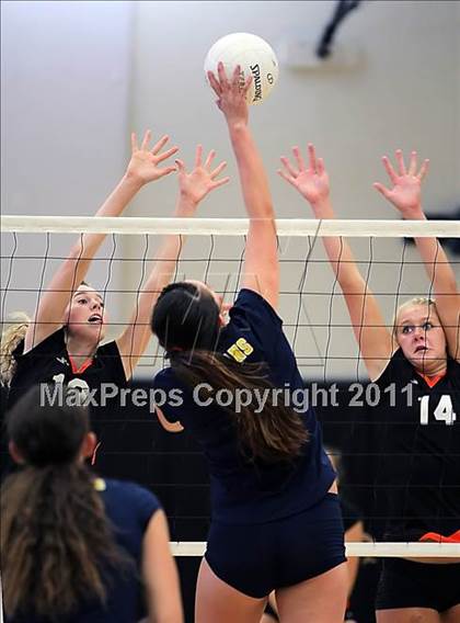 Thumbnail 1 in Oak Ridge vs. Santa Ynez (Archbishop Mitty Invitational Tournament) photogallery.