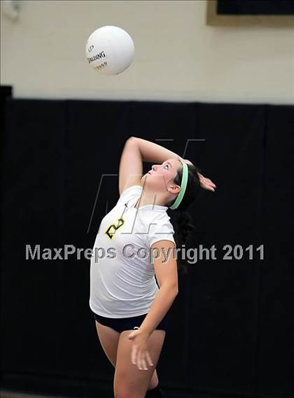 Thumbnail 2 in Oak Ridge vs. Santa Ynez (Archbishop Mitty Invitational Tournament) photogallery.