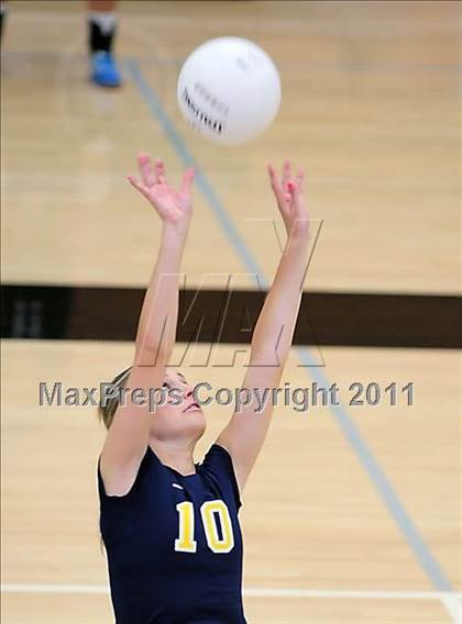 Thumbnail 1 in Oak Ridge vs. Santa Ynez (Archbishop Mitty Invitational Tournament) photogallery.