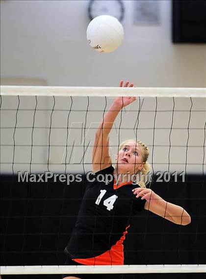 Thumbnail 3 in Oak Ridge vs. Santa Ynez (Archbishop Mitty Invitational Tournament) photogallery.