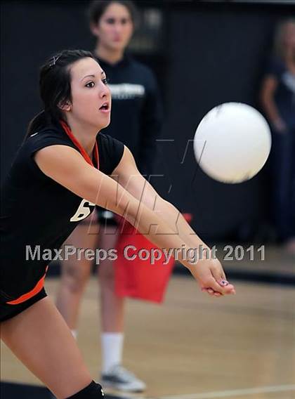 Thumbnail 2 in Oak Ridge vs. Santa Ynez (Archbishop Mitty Invitational Tournament) photogallery.