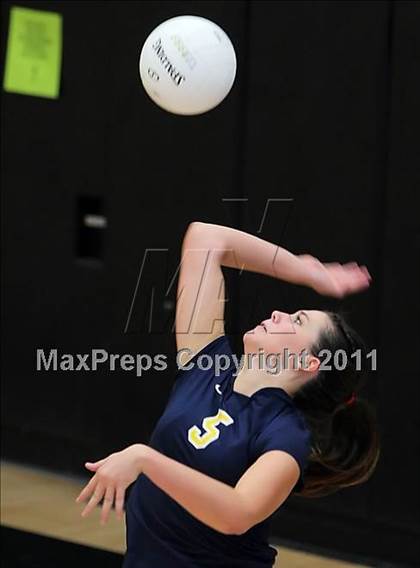 Thumbnail 2 in Oak Ridge vs. Santa Ynez (Archbishop Mitty Invitational Tournament) photogallery.