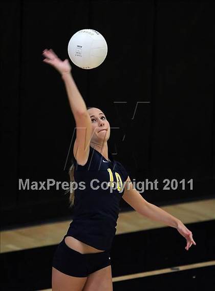 Thumbnail 3 in Oak Ridge vs. Santa Ynez (Archbishop Mitty Invitational Tournament) photogallery.