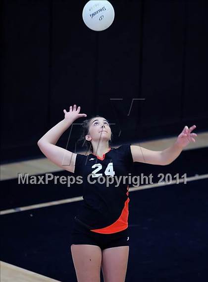 Thumbnail 2 in Oak Ridge vs. Santa Ynez (Archbishop Mitty Invitational Tournament) photogallery.
