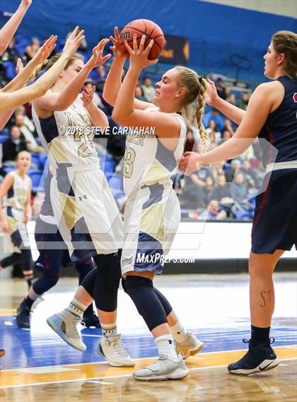 Thumbnail 3 in Westlake vs. Herriman (UHSAA 6A 1st Round) photogallery.