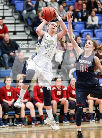 Thumbnail 3 in Westlake vs. Herriman (UHSAA 6A 1st Round) photogallery.