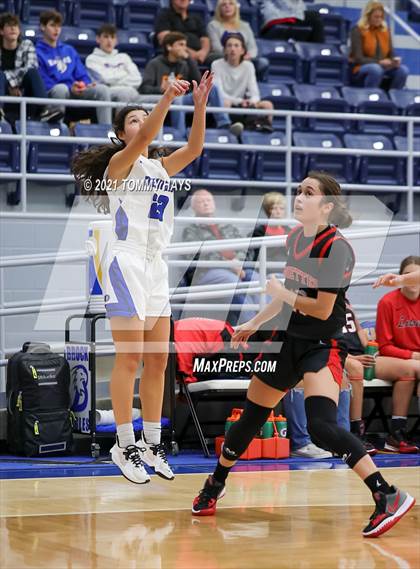 Thumbnail 2 in Decatur vs. Levelland (Brock Showcase) photogallery.