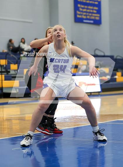 Thumbnail 3 in Decatur vs. Levelland (Brock Showcase) photogallery.