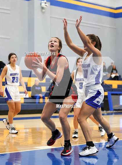 Thumbnail 2 in Decatur vs. Levelland (Brock Showcase) photogallery.