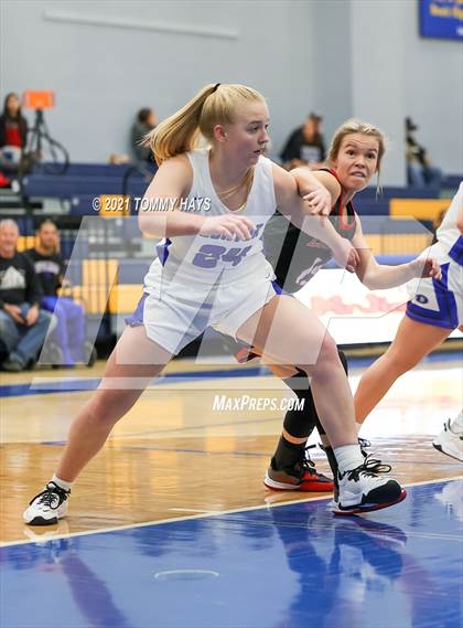 Thumbnail 2 in Decatur vs. Levelland (Brock Showcase) photogallery.