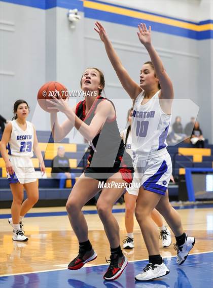 Thumbnail 3 in Decatur vs. Levelland (Brock Showcase) photogallery.