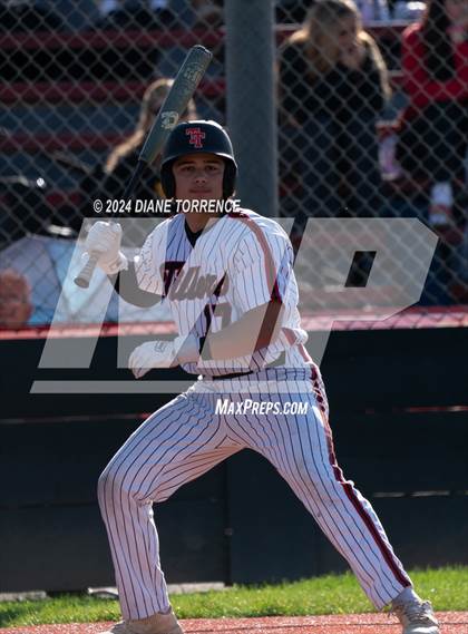 Thumbnail 1 in Foothill @ Tustin photogallery.