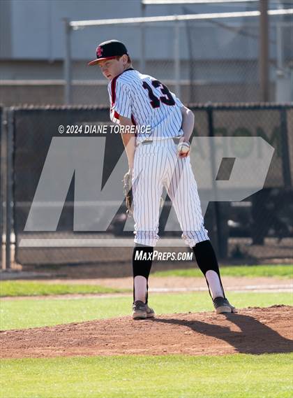 Thumbnail 2 in Foothill @ Tustin photogallery.