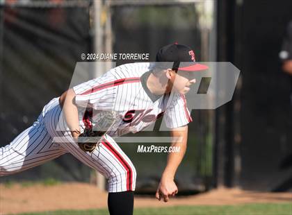 Thumbnail 1 in Foothill @ Tustin photogallery.