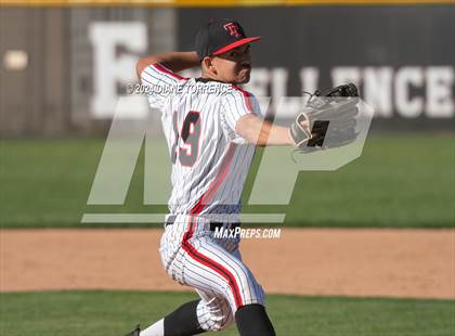 Thumbnail 2 in Foothill @ Tustin photogallery.