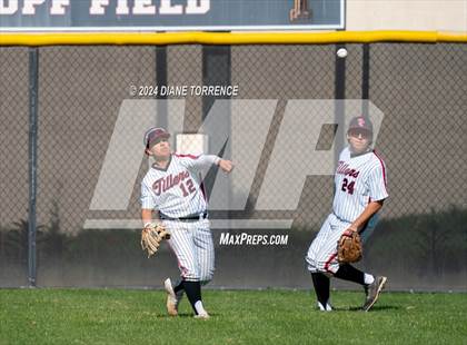 Thumbnail 3 in Foothill @ Tustin photogallery.