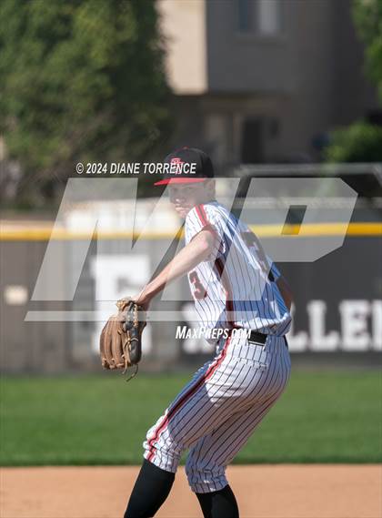 Thumbnail 2 in Foothill @ Tustin photogallery.