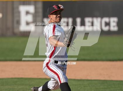 Thumbnail 3 in Foothill @ Tustin photogallery.