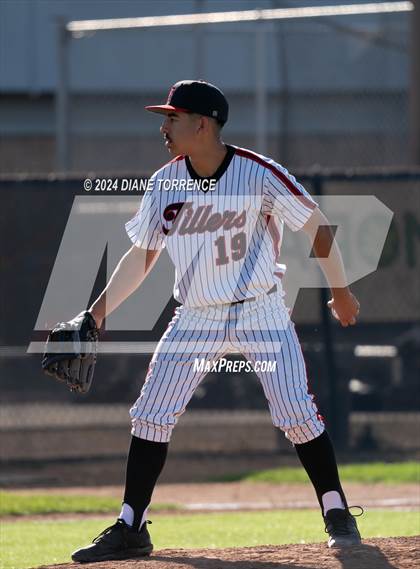 Thumbnail 2 in Foothill @ Tustin photogallery.