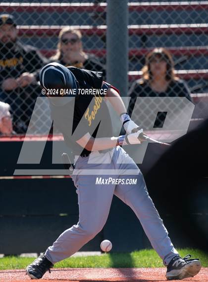 Thumbnail 3 in Foothill @ Tustin photogallery.