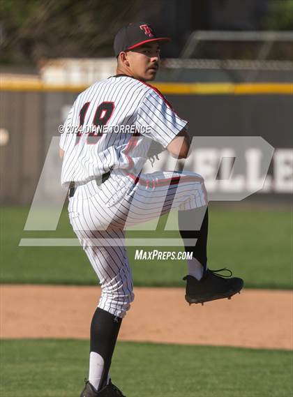 Thumbnail 2 in Foothill @ Tustin photogallery.