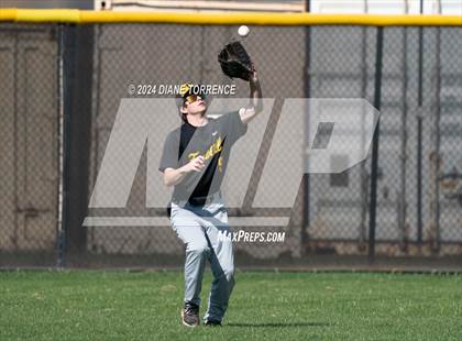 Thumbnail 3 in Foothill @ Tustin photogallery.