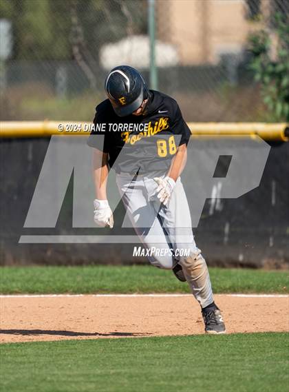 Thumbnail 1 in Foothill @ Tustin photogallery.