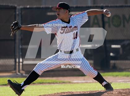 Thumbnail 3 in Foothill @ Tustin photogallery.