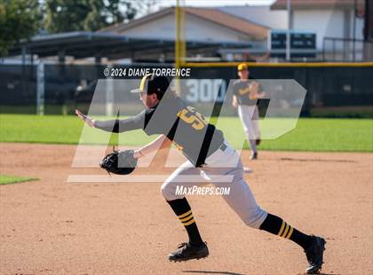 Thumbnail 3 in Foothill @ Tustin photogallery.