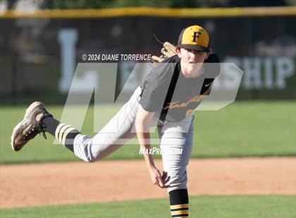 Thumbnail 3 in Foothill @ Tustin photogallery.