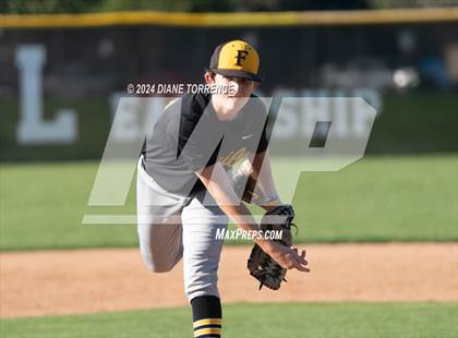 Thumbnail 2 in Foothill @ Tustin photogallery.