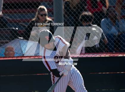 Thumbnail 2 in Foothill @ Tustin photogallery.