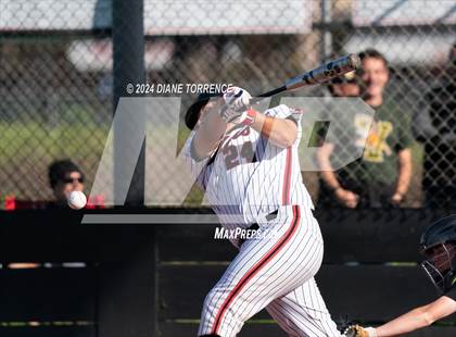 Thumbnail 2 in Foothill @ Tustin photogallery.