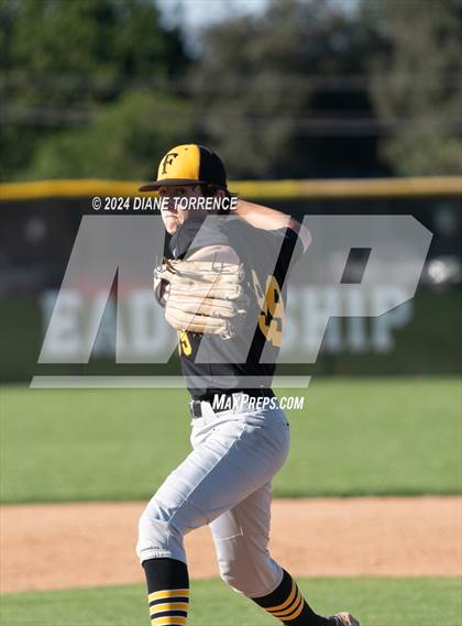 Thumbnail 2 in Foothill @ Tustin photogallery.