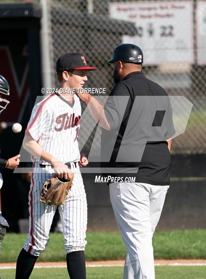 Thumbnail 1 in Foothill @ Tustin photogallery.