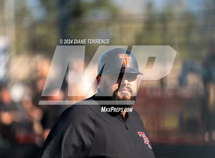 Thumbnail 3 in Foothill @ Tustin photogallery.
