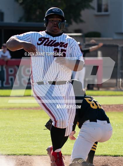 Thumbnail 3 in Foothill @ Tustin photogallery.