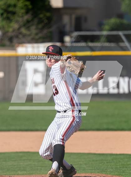 Thumbnail 1 in Foothill @ Tustin photogallery.