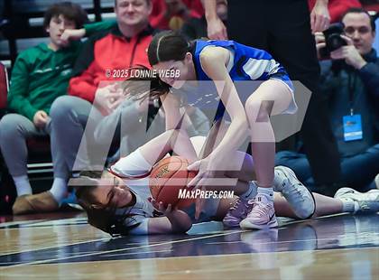 Thumbnail 3 in Yonkers Montessori Academy vs. Dobbs Ferry (NYSPHSAA Section 1 Class B Final) photogallery.