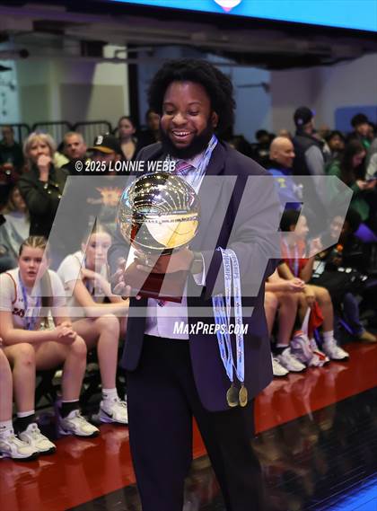 Thumbnail 3 in Yonkers Montessori Academy vs. Dobbs Ferry (NYSPHSAA Section 1 Class B Final) photogallery.
