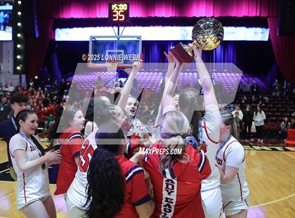 Thumbnail 1 in Yonkers Montessori Academy vs. Dobbs Ferry (NYSPHSAA Section 1 Class B Final) photogallery.