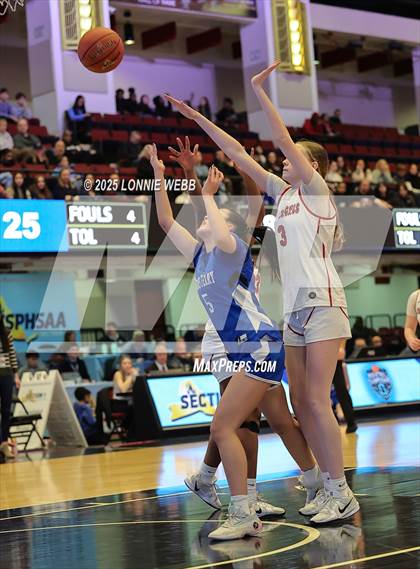 Thumbnail 3 in Yonkers Montessori Academy vs. Dobbs Ferry (NYSPHSAA Section 1 Class B Final) photogallery.