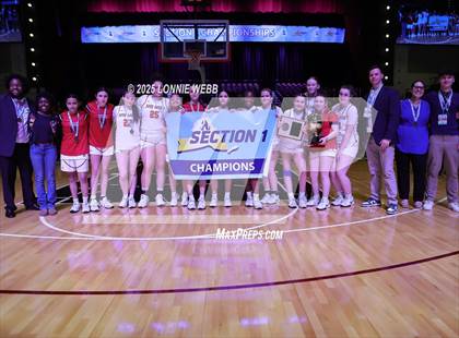 Thumbnail 2 in Yonkers Montessori Academy vs. Dobbs Ferry (NYSPHSAA Section 1 Class B Final) photogallery.