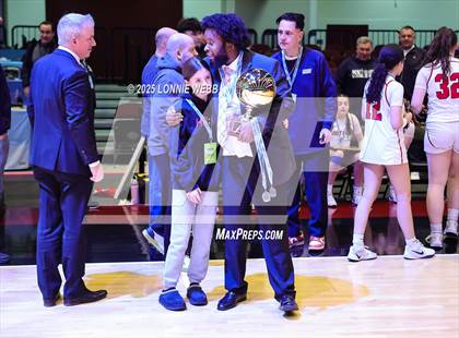 Thumbnail 2 in Yonkers Montessori Academy vs. Dobbs Ferry (NYSPHSAA Section 1 Class B Final) photogallery.
