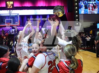 Thumbnail 2 in Yonkers Montessori Academy vs. Dobbs Ferry (NYSPHSAA Section 1 Class B Final) photogallery.