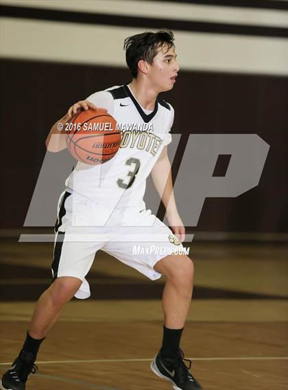Thumbnail 3 in Calabasas vs Campbell Hall (Sierra Canyon Invitational) photogallery.